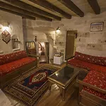 Divan Cave House 4*