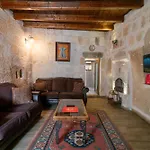 Hotel Divan Cave House