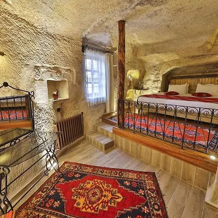 Divan Cave House 4*