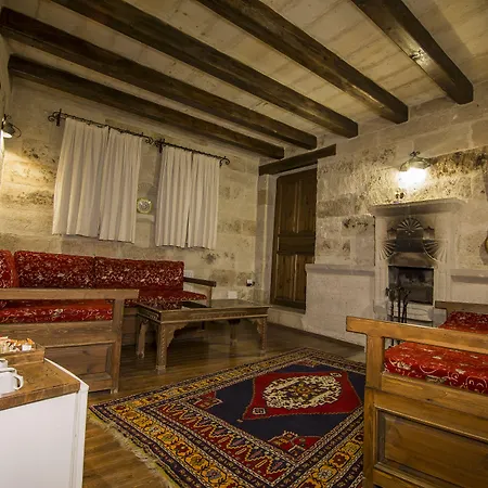 Divan Cave House 4*