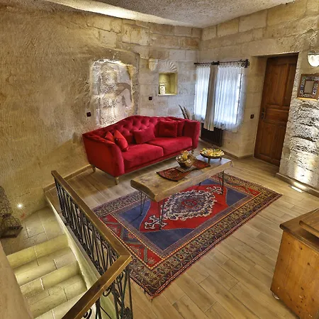 Divan Cave House 4*