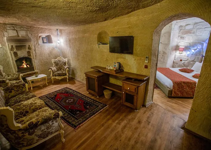 Divan Cave House